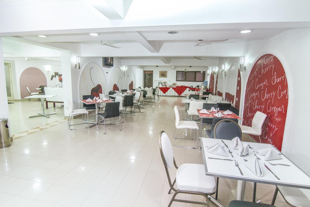 Hotel Regina Cochabamba Zewnętrze zdjęcie